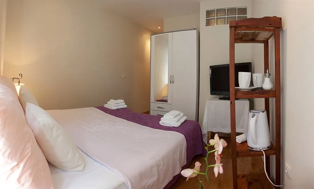 מלון Bouganvillea Split Apartments