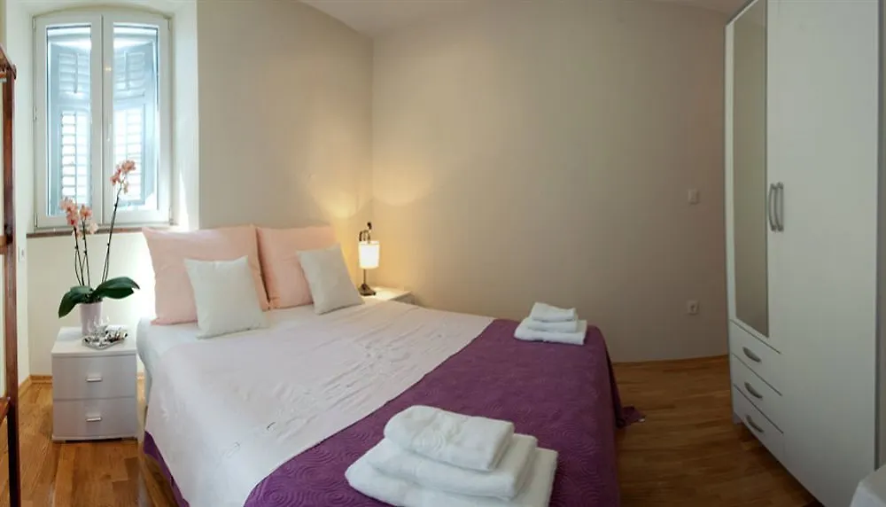 Bouganvillea Split Apartments 3*,
