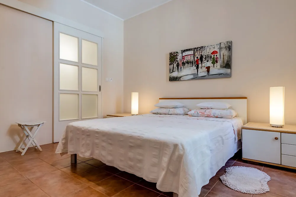 Bouganvillea Split Apartments 3*,  קרואטיה