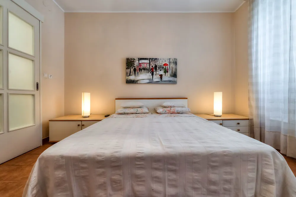 Bouganvillea Split Apartments فندق